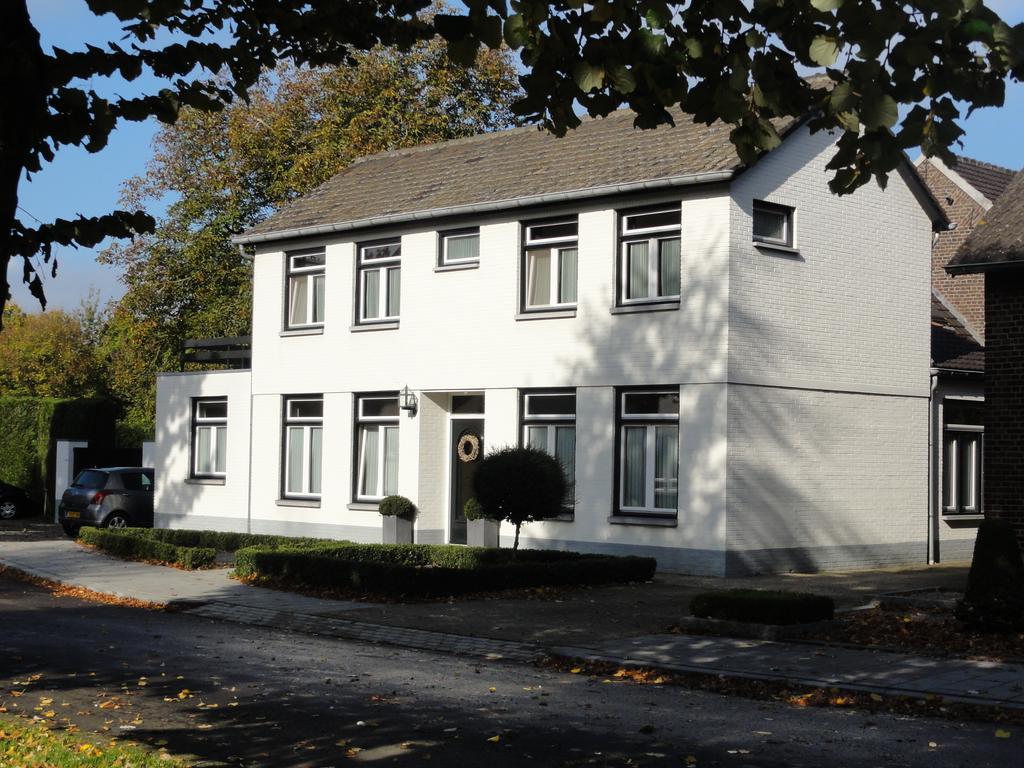 B&B Appartementen Engelenhof Stevensweert Esterno foto